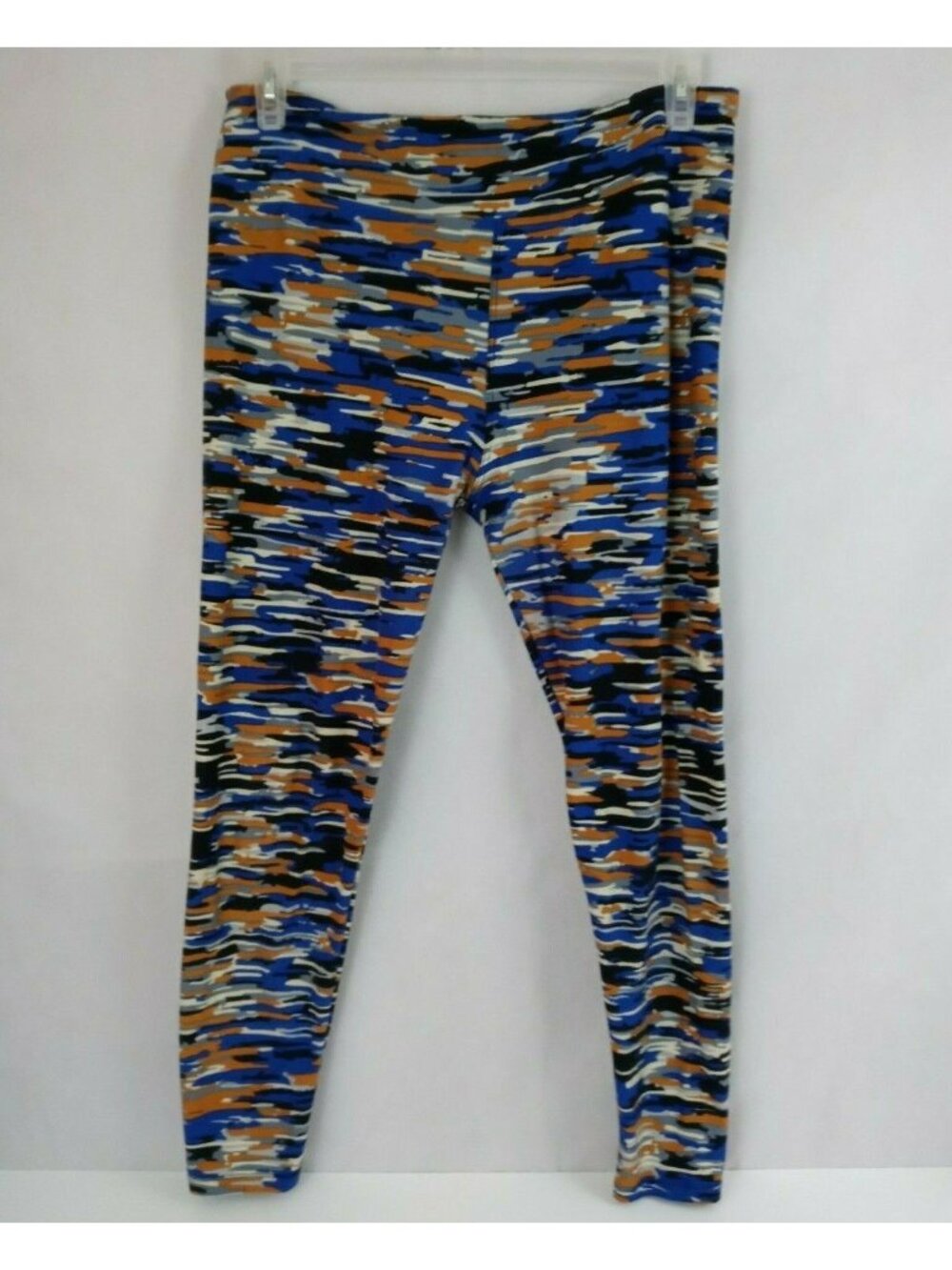 New LuLaRoe Tall & Curvy Leggings With Multi-Color Camouflage Design